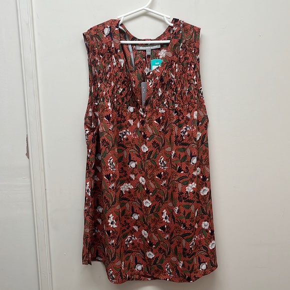 Daniel Rainn Tops - NEW - Daniel Rainn Carin Smocked Bib Floral Blouse - Size L
